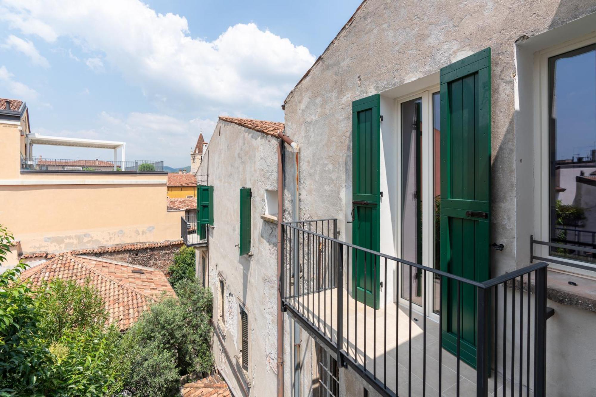 Palazzo Delle Guglie By Postcardsfrom Aparthotel Verona Exteriör bild